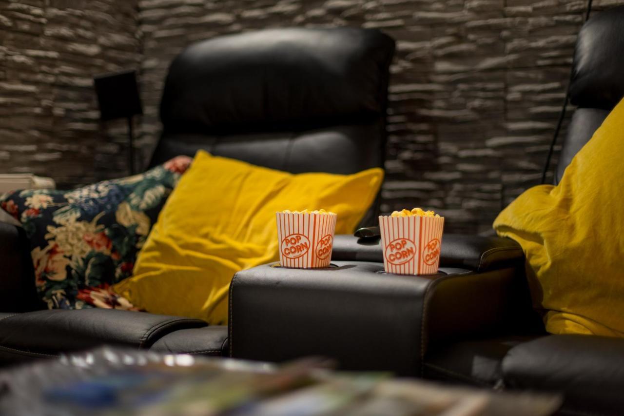 Home Cinema Kassel Eksteriør bilde